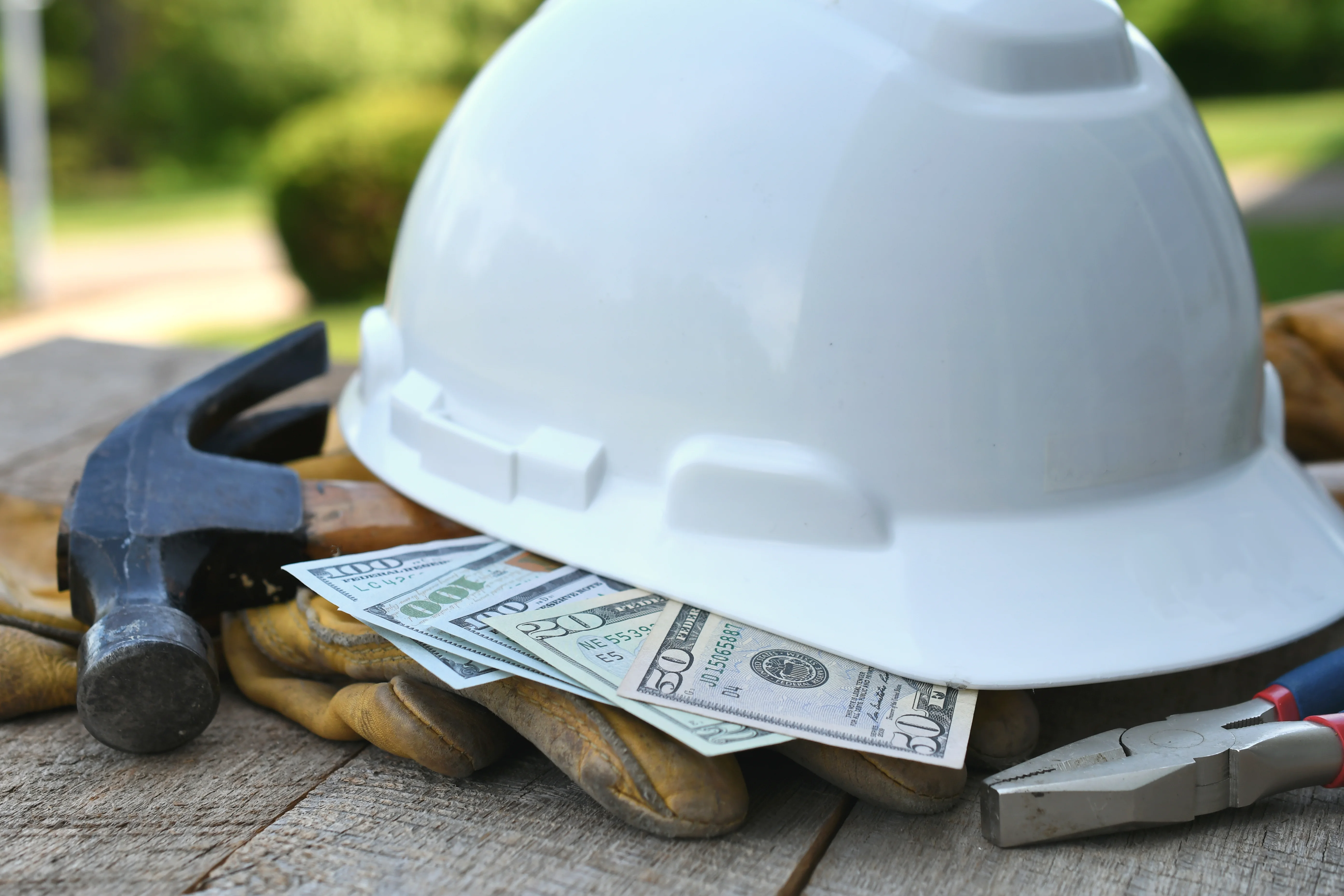 BuildersMeet traditional money collecting by contractor
